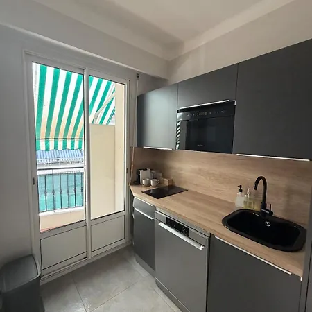 Riviera Urban Terrace - Beach, Terrace & Centre Appartamento *