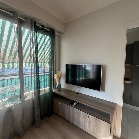 Riviera Urban Terrace - Beach, Terrace & Centre Appartamento