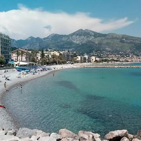 Riviera Urban Terrace - Beach, Terrace & Centre Appartamento *